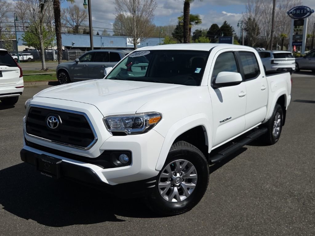 Used 2017 Toyota Tacoma SR5 w/ Tow Package AWD/4WD image 1
