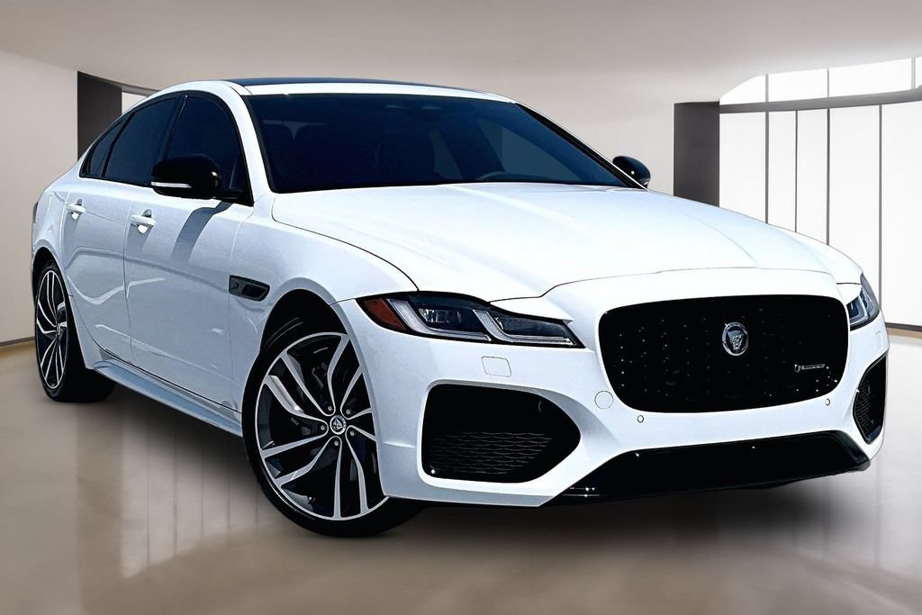 Used 2024 Jaguar XF R-Dynamic SE AWD/4WD image 3