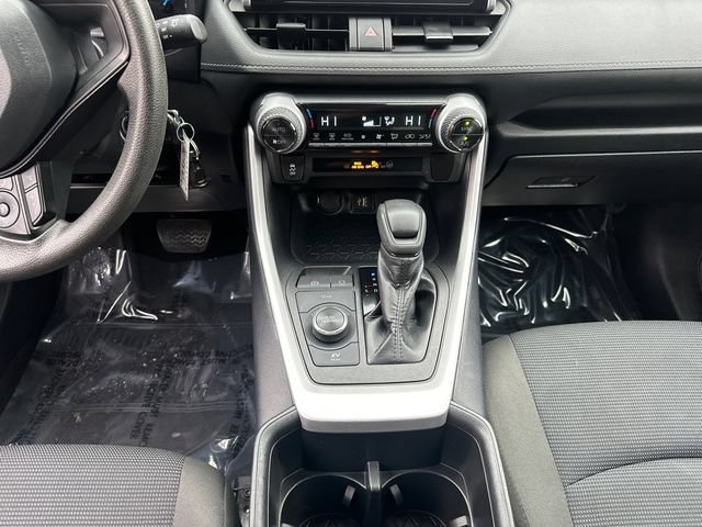 Certified 2025 Toyota RAV4 LE AWD/4WD image 28