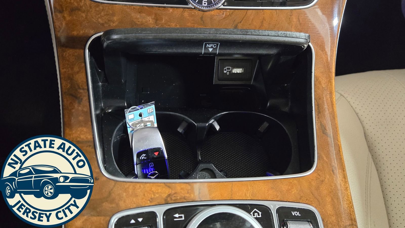 Used 2019 Mercedes-Benz E 450 4MATIC Sedan w/ Premium Package image 16