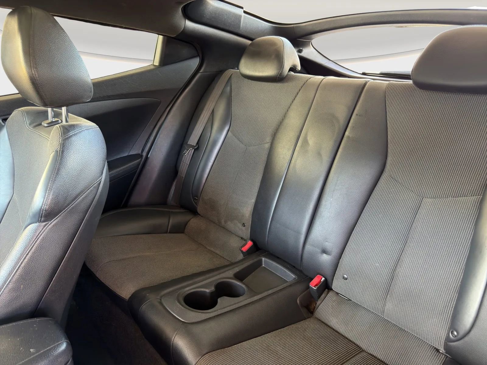 Used 2016 Hyundai Veloster w/ Option Group 02 image 13