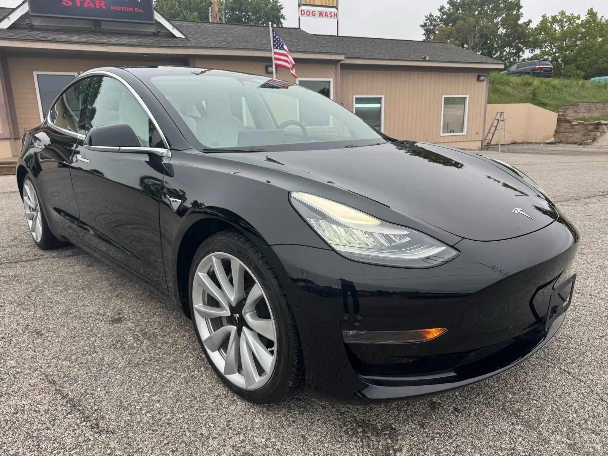 Used 2019 Tesla Model 3 Long Range image 1