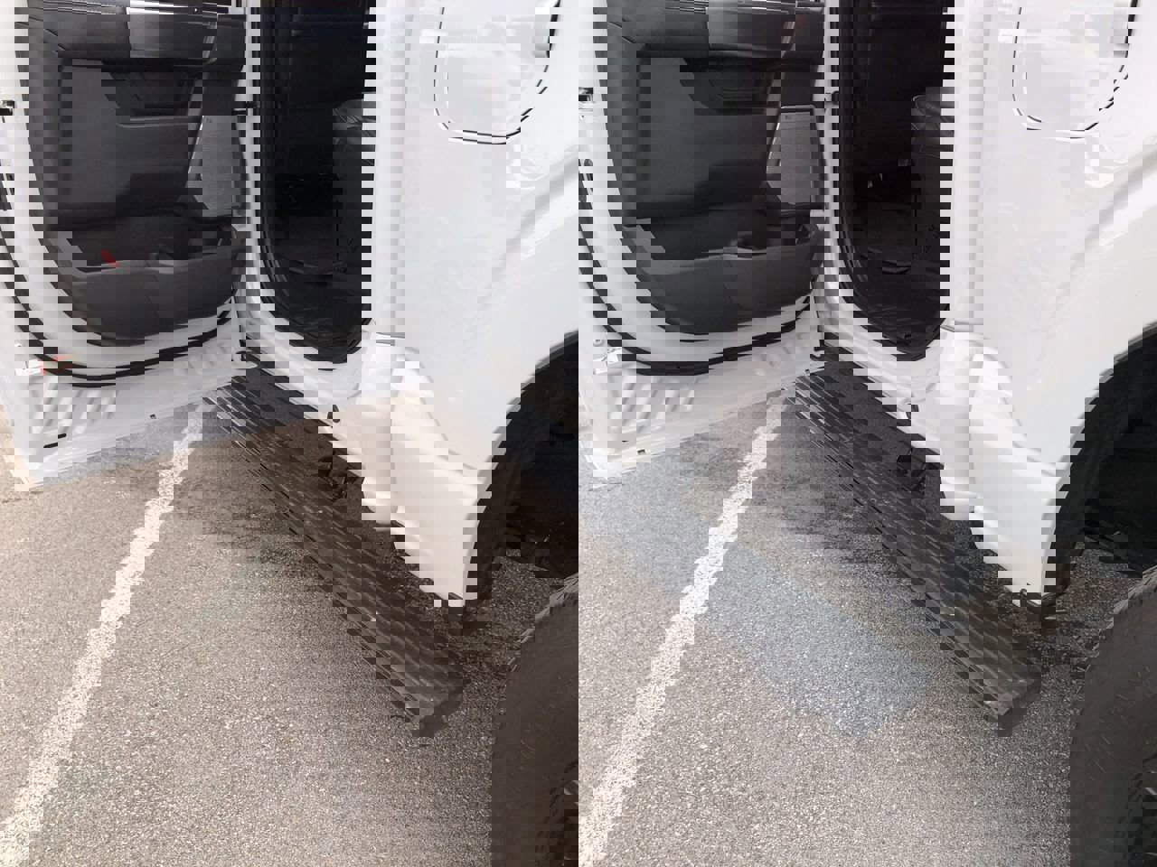 Used 2024 Ford F150 Platinum w/ FX4 Off-Road Package image 32