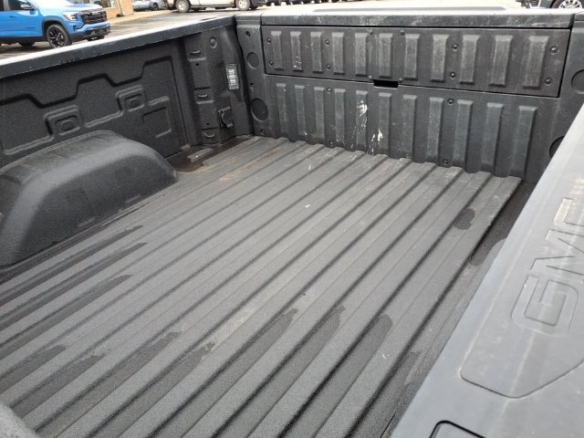 Used 2023 GMC Sierra 1500 SLT w/ SLT Premium Plus Package AWD/4WD image 28