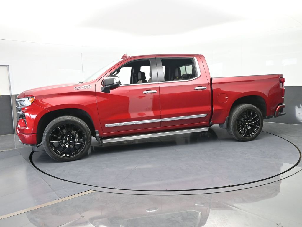 Used 2024 Chevrolet Silverado 1500 High Country w/ Technology Package RWD image 2