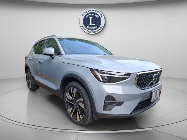 New 2025 Volvo XC40 B5 Ultra w/ Climate Package AWD/4WD image 2