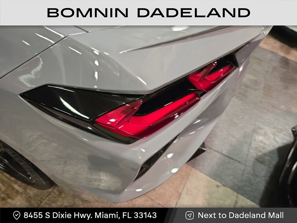 Used 2025 Chevrolet Corvette Stingray image 9