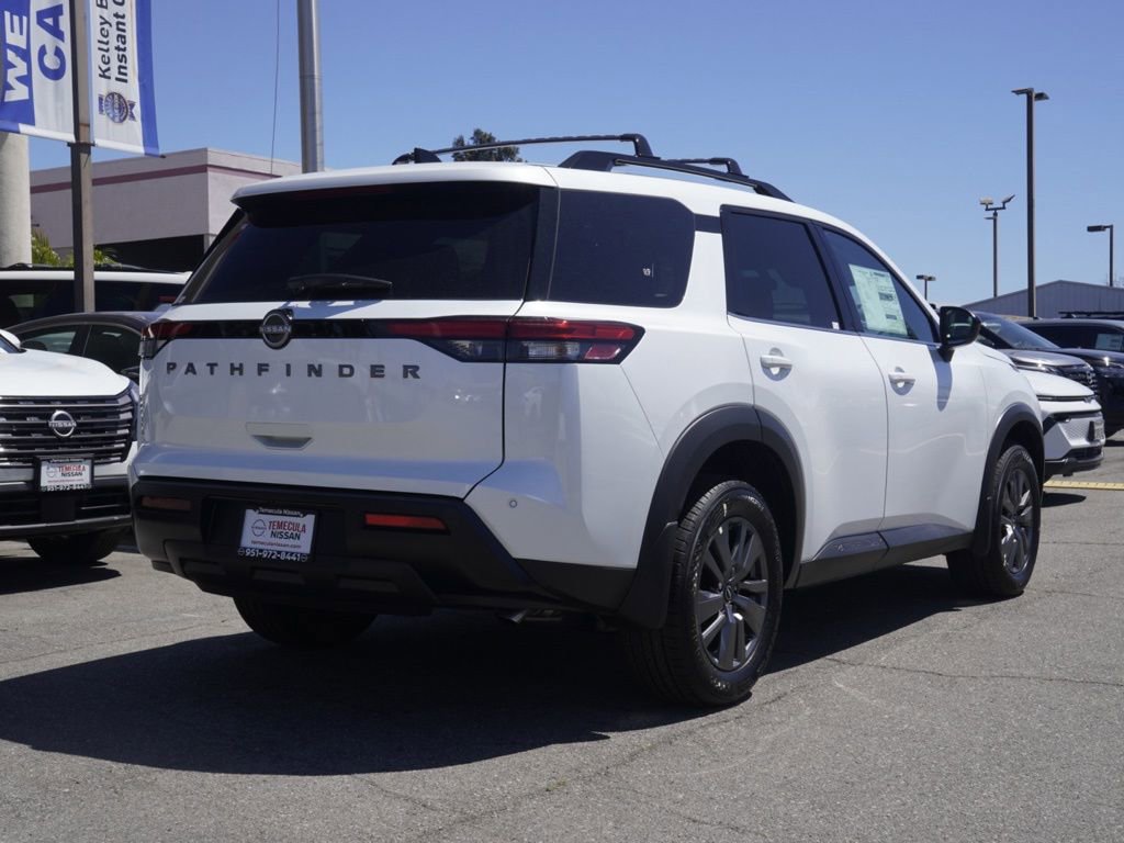 New 2026 Nissan Pathfinder SV image 4