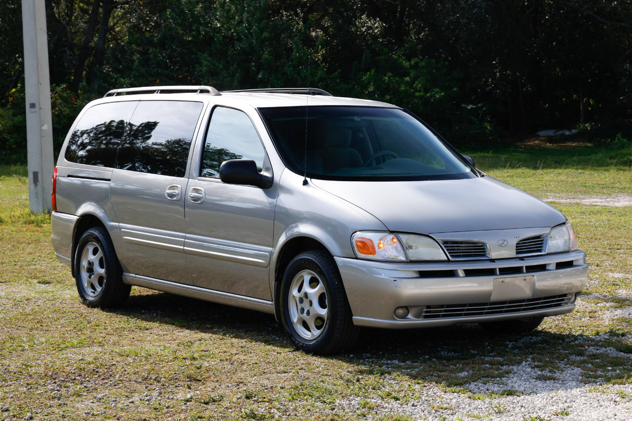 Used 2004 Oldsmobile Silhouette GL image 15