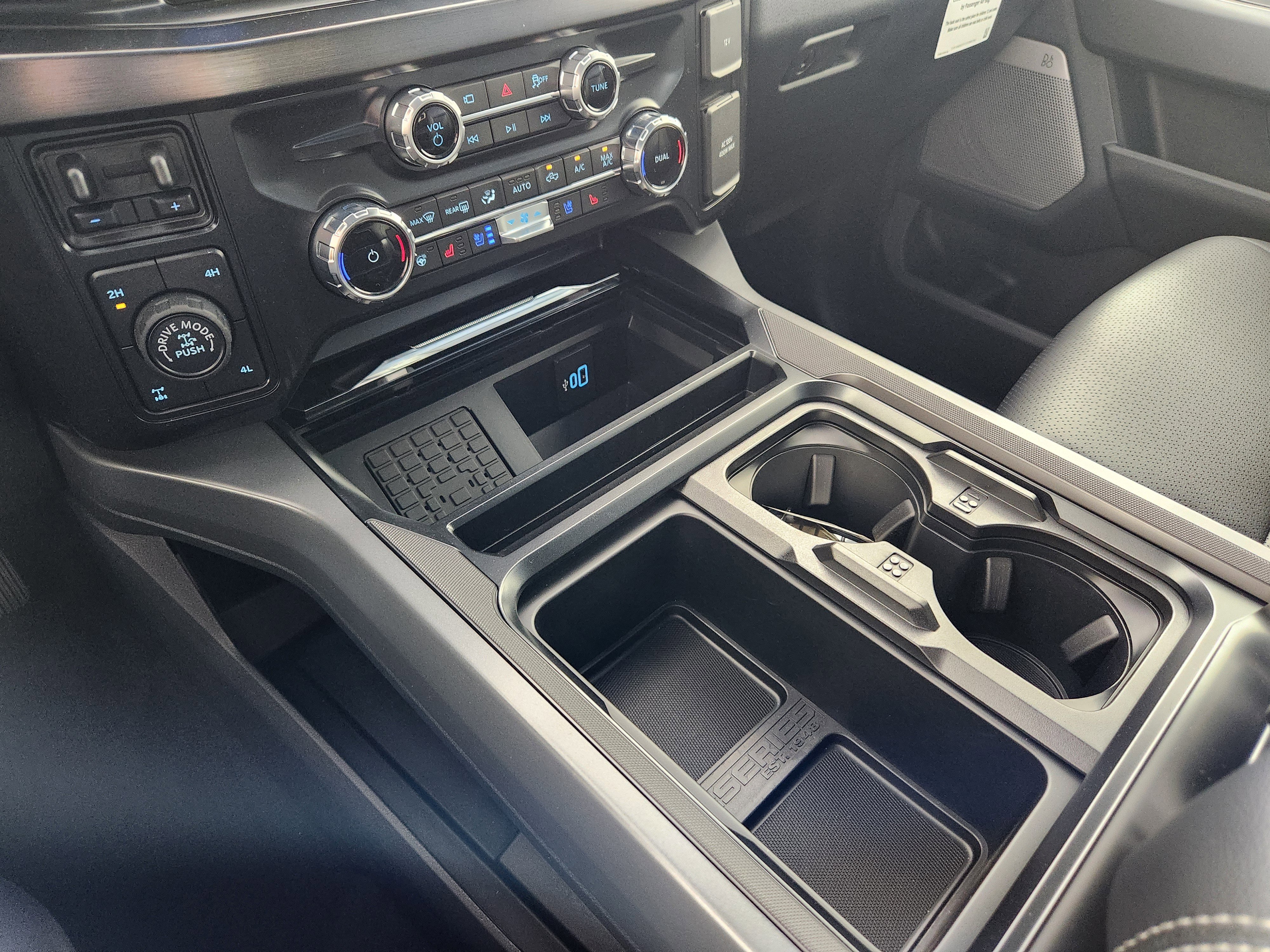 New 2026 Ford F250 Lariat image 16