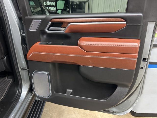 Used 2025 GMC Sierra 3500 Denali Ultimate image 28