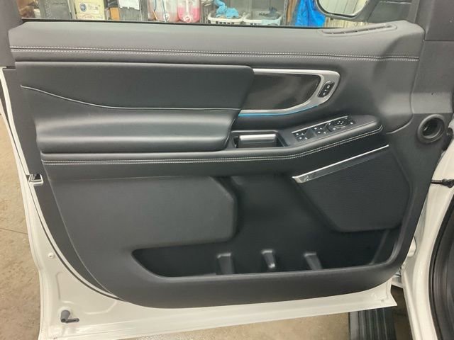 New 2025 Ford Expedition Max Platinum w/ Stealth Performance Package image 5