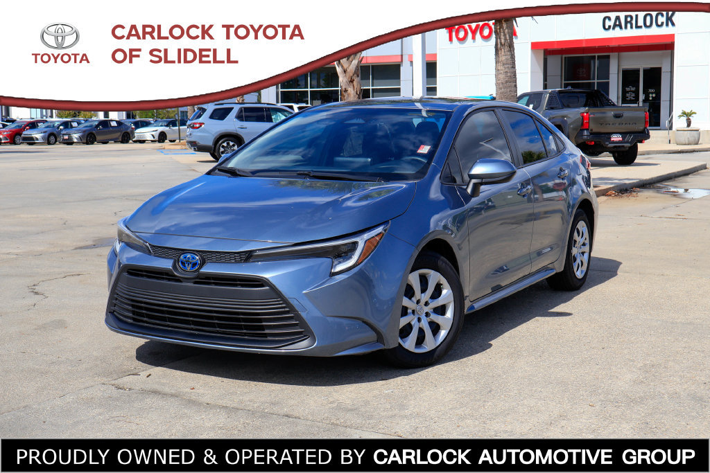 Used 2025 Toyota Corolla LE w/ Convenience Package FWD image 1