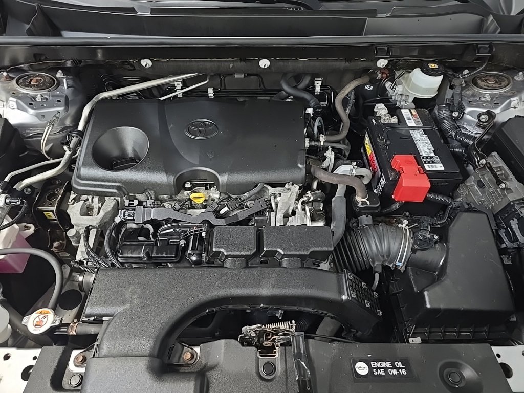 Used 2019 Toyota RAV4 XLE AWD/4WD image 13