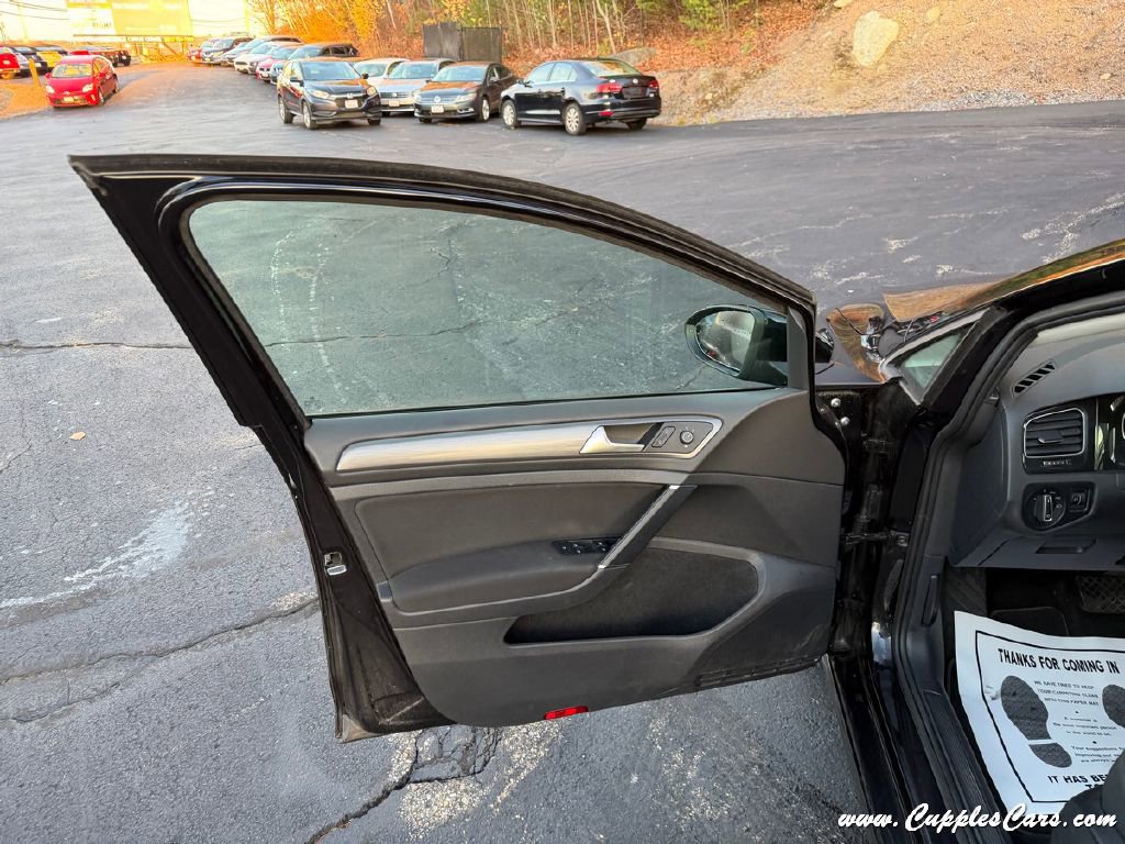 Used 2019 Volkswagen e-Golf SE w/ Driver Assistance Package FWD image 6