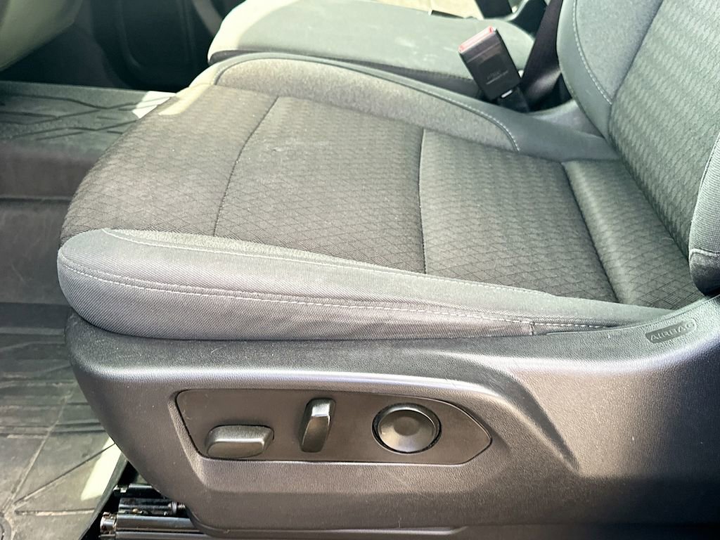 Used 2022 Chevrolet Silverado 1500 Custom image 7