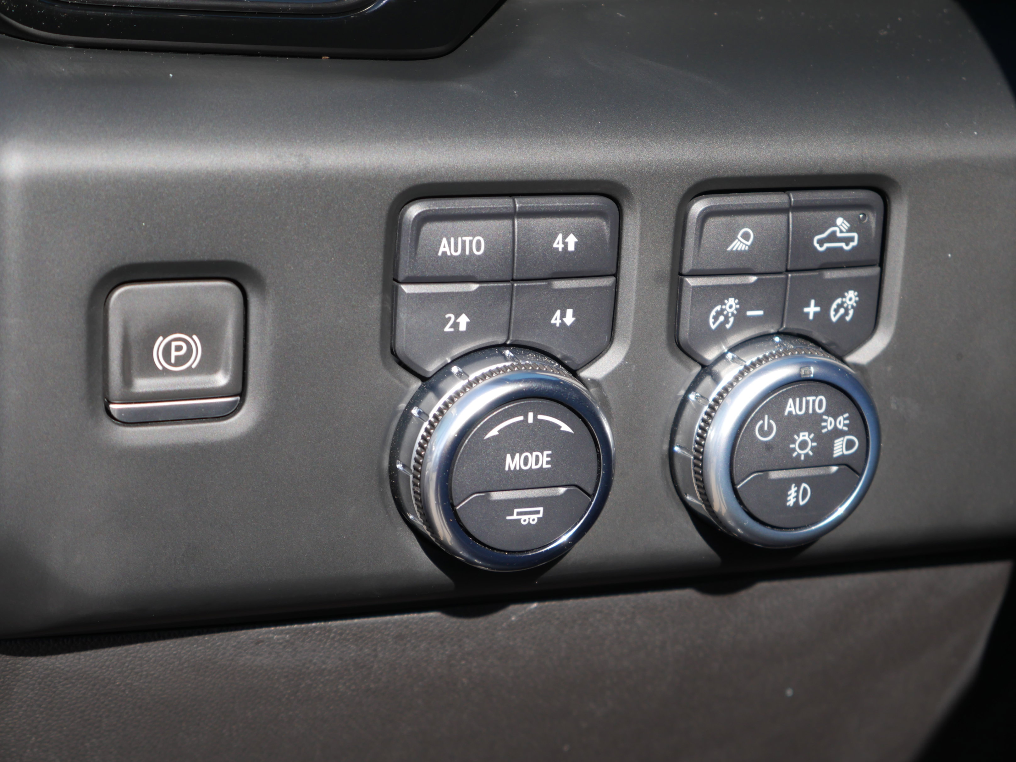 Used 2022 GMC Sierra 1500 AT4X image 6