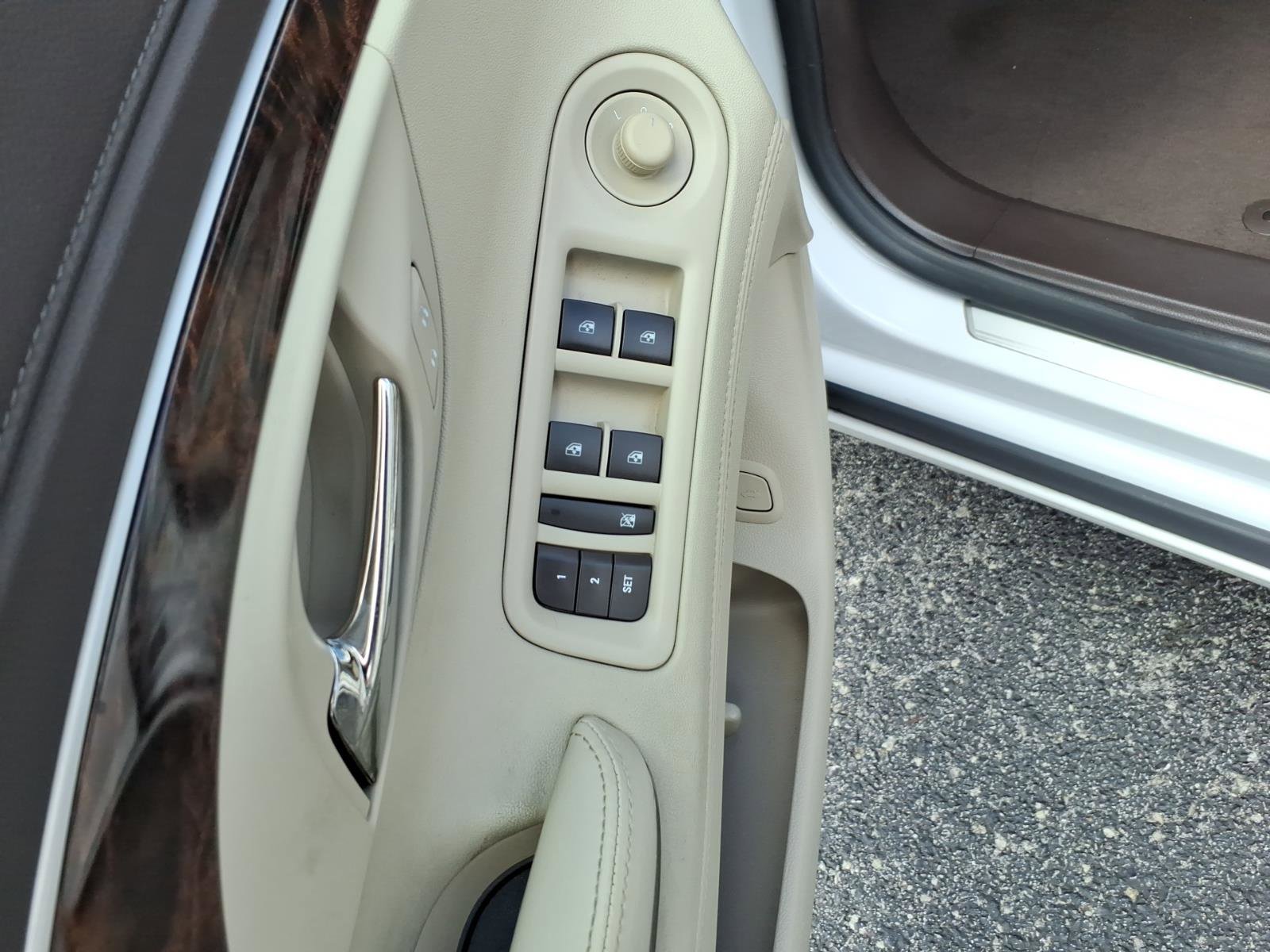 Used 2015 Buick LaCrosse Leather w/ Driver Confidence Package #1 FWD image 10