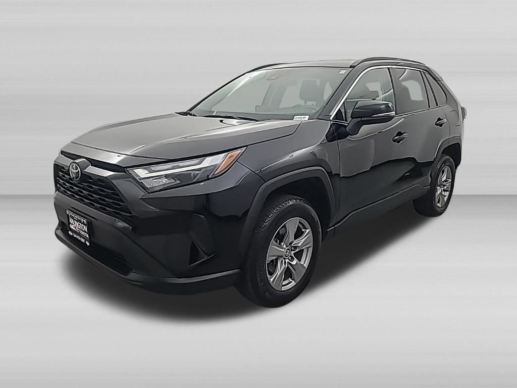Used 2025 Toyota RAV4 XLE AWD/4WD image 8