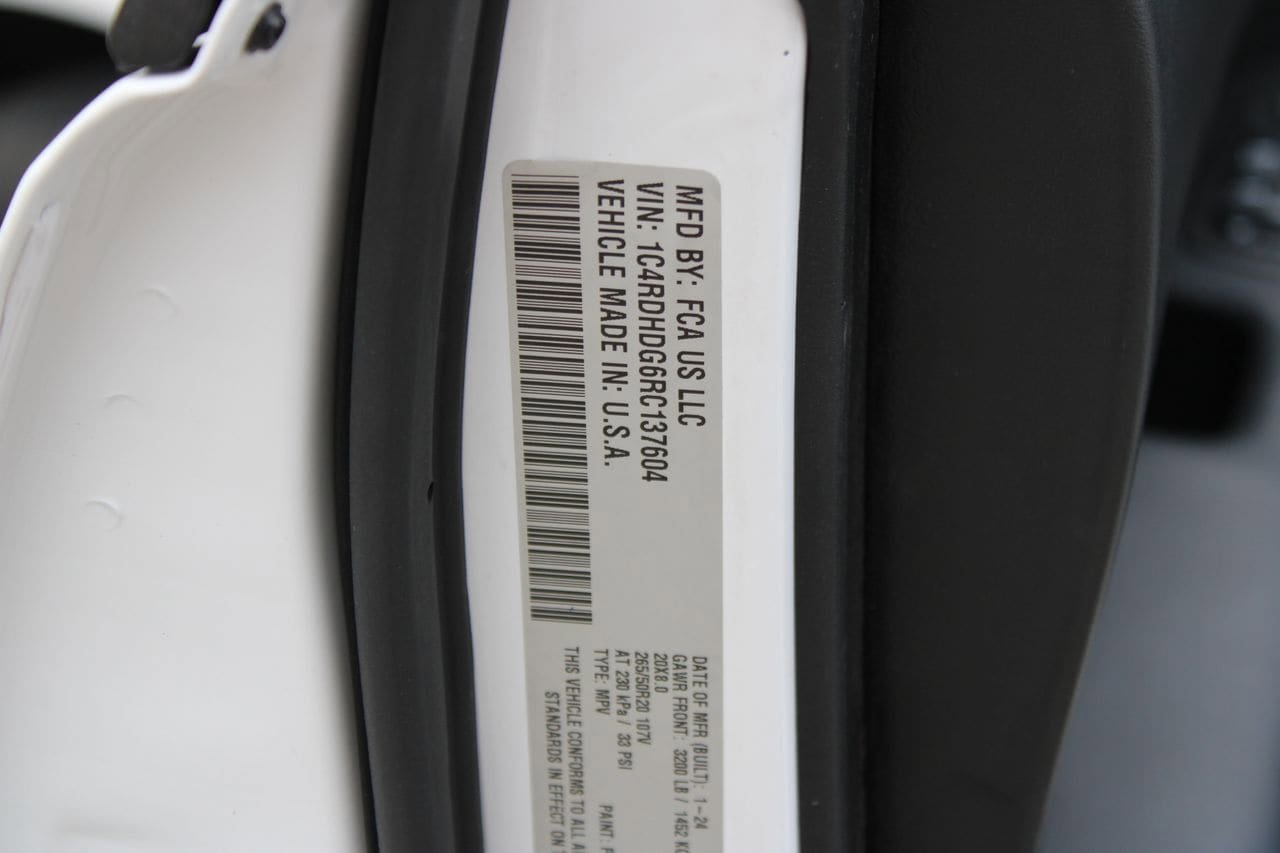 Used 2024 Dodge Durango GT image 32