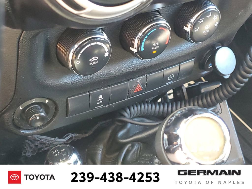 Used 2012 Jeep Wrangler Unlimited Rubicon w/ Dual Top Group image 32