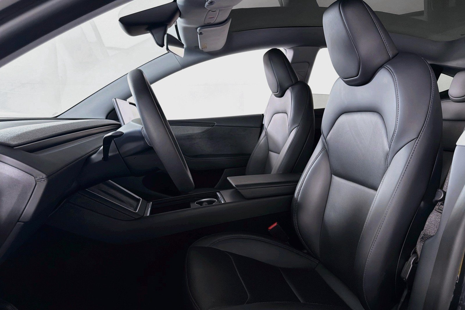 Used 2026 Tesla Model Y 2WD image 16