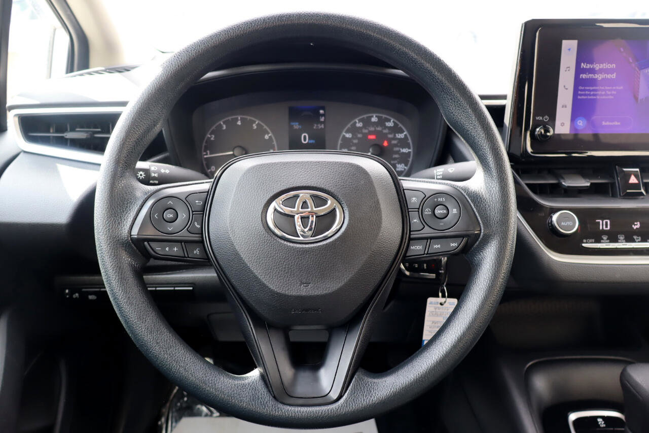 Used 2024 Toyota Corolla LE image 27