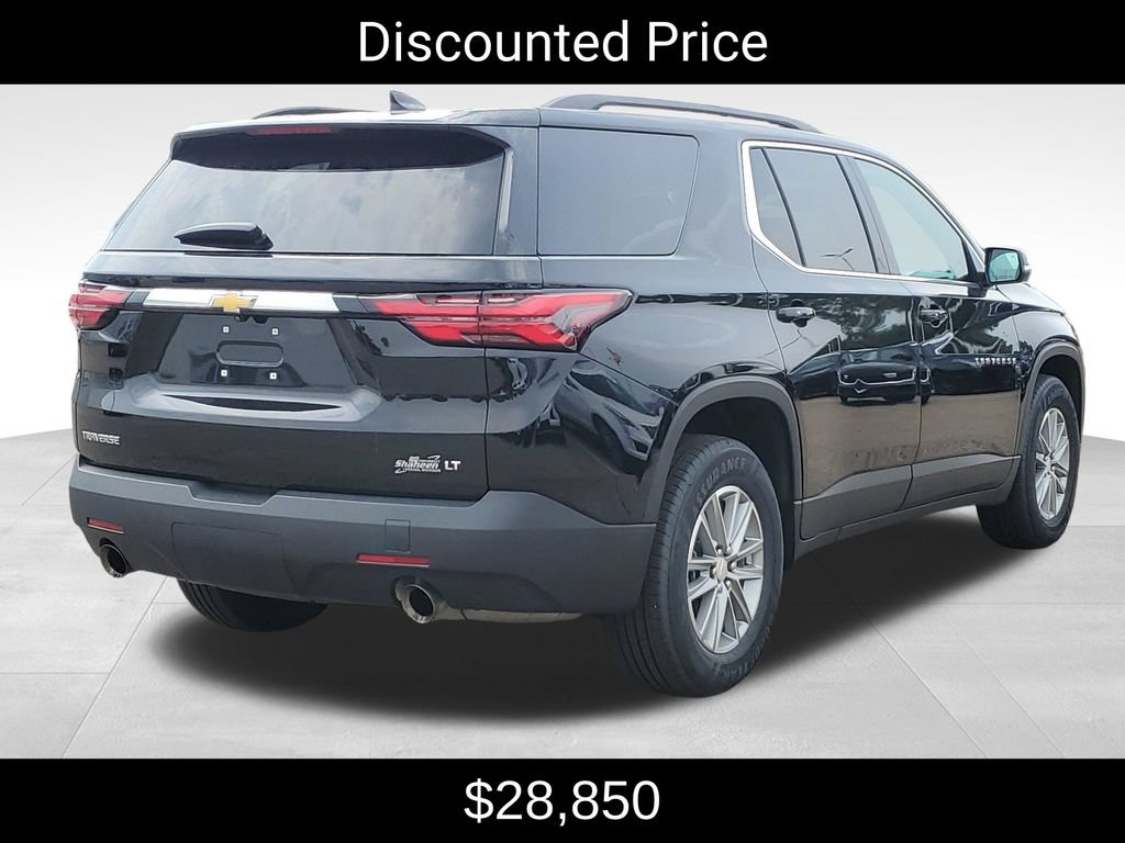 Certified 2023 Chevrolet Traverse LT FWD image 3