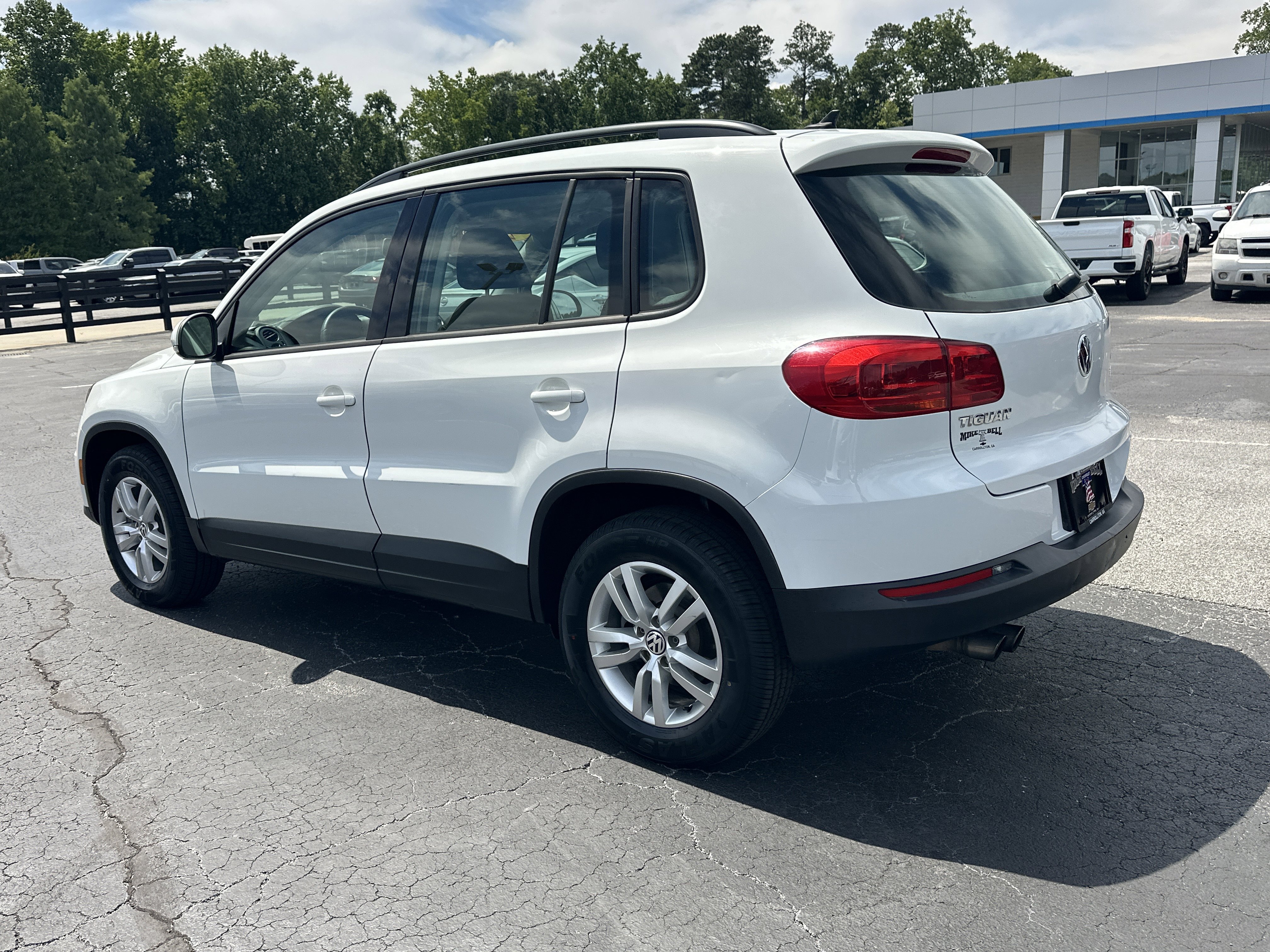 Used 2015 Volkswagen Tiguan SE FWD image 5