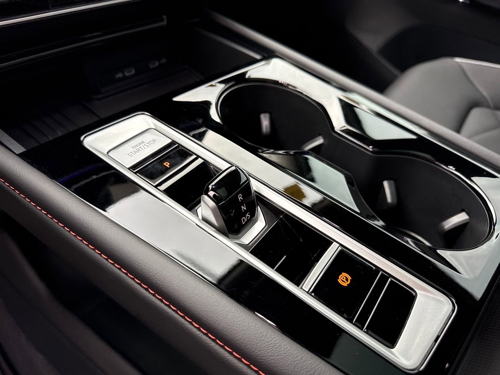 Certified 2025 Volkswagen Atlas Peak Edition SE image 38