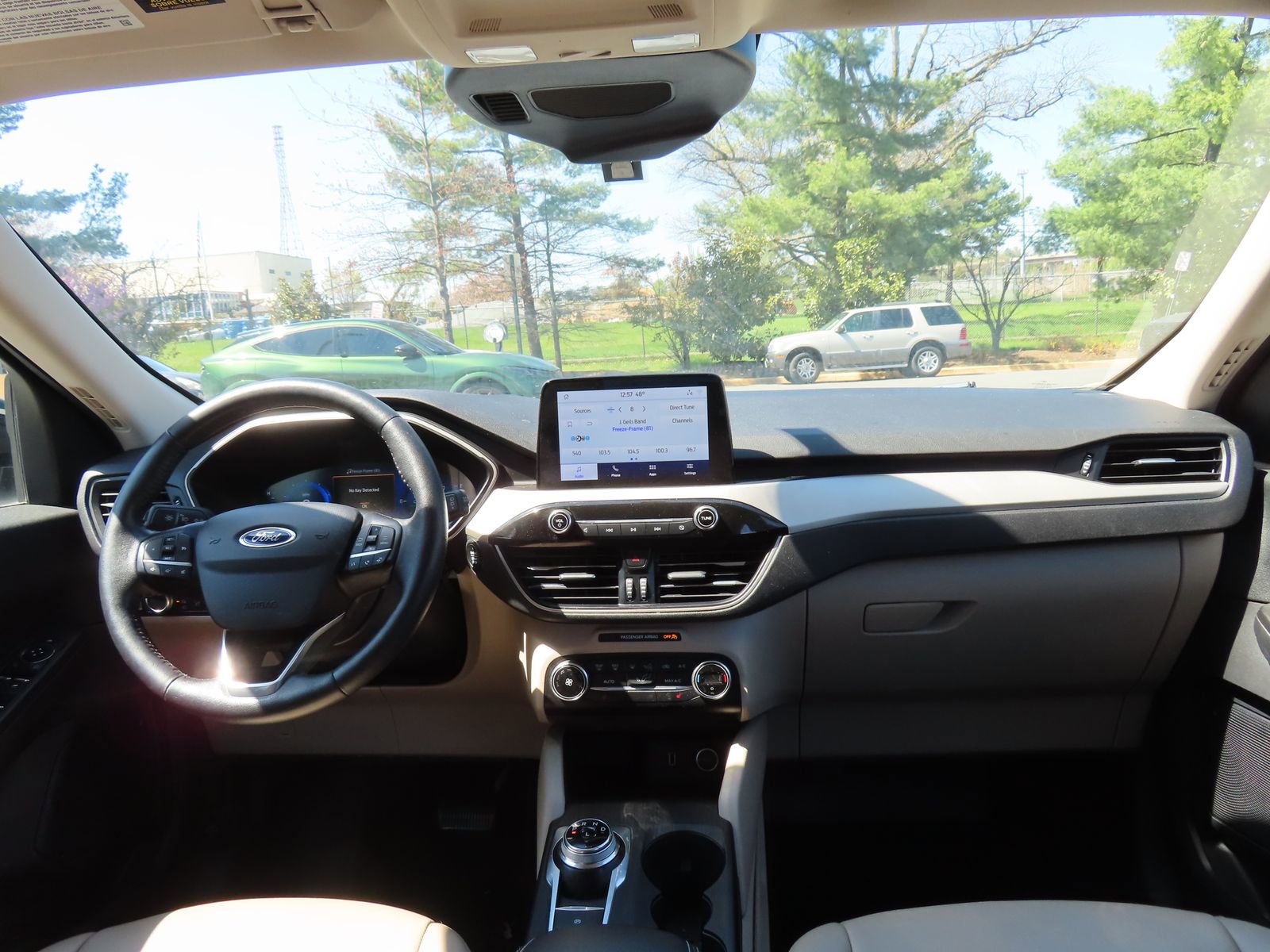 Used 2020 Ford Escape SE Sport image 16