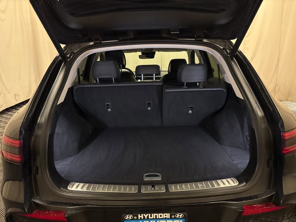 Used 2025 Genesis GV70 2.5T w/ Select Package image 9