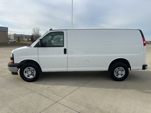 Used 2018 Chevrolet Express 2500 w/ Driver Convenience Package image 6