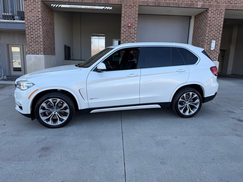 Used 2017 BMW X5 xDrive35d image 4