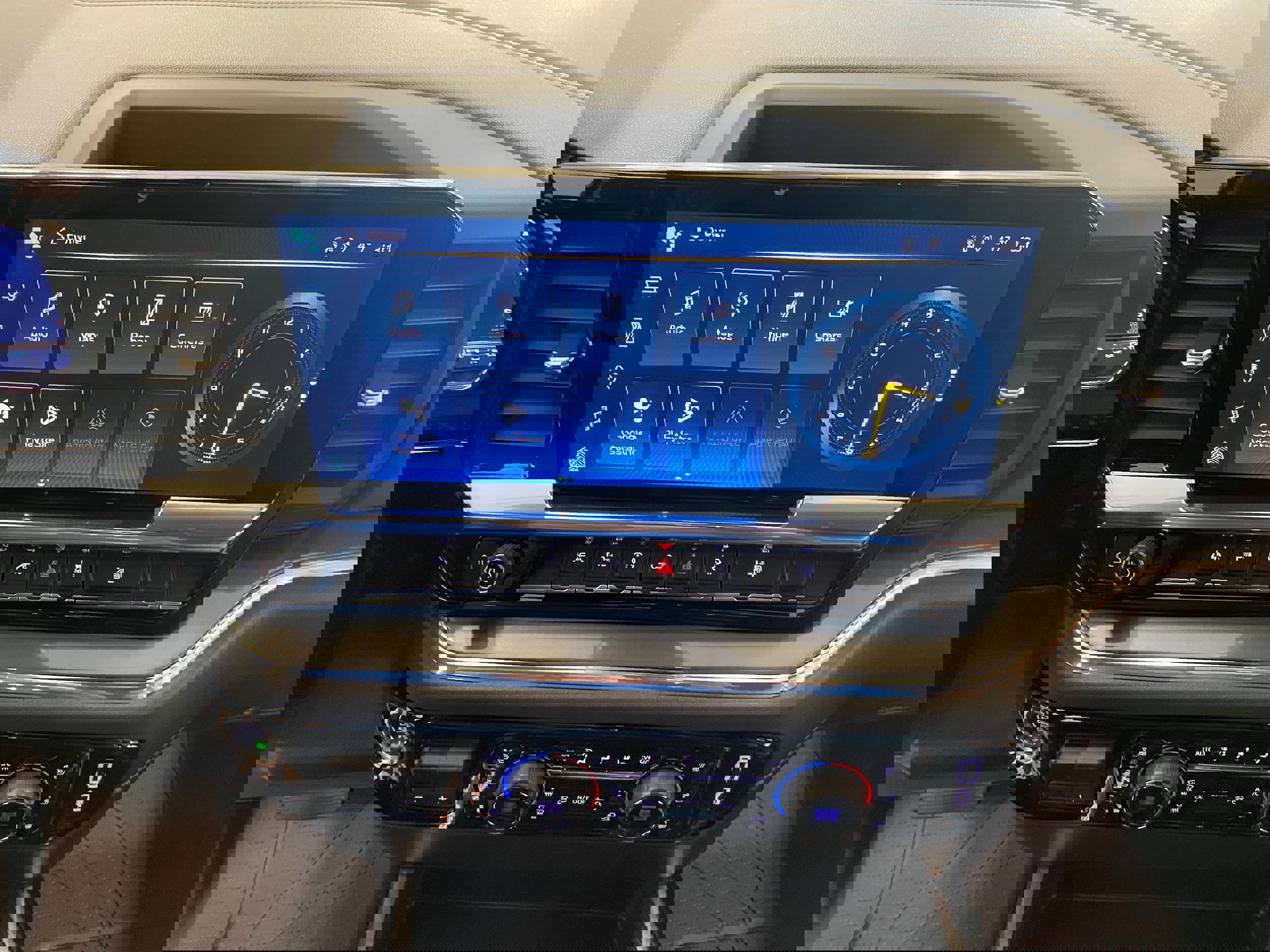 Used 2024 Chevrolet Silverado 1500 High Country w/ Technology Package image 24