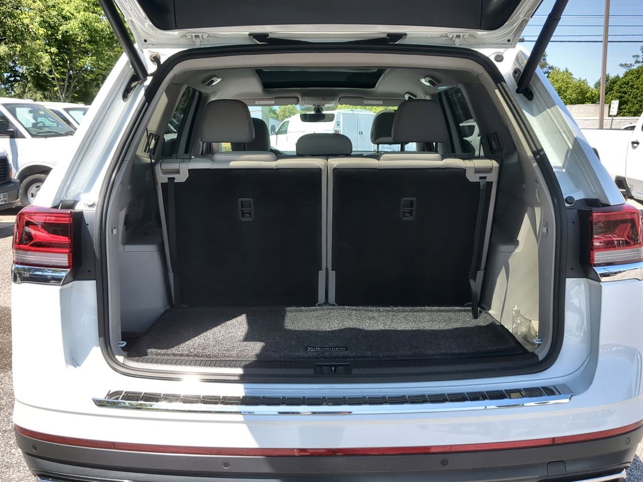 Used 2022 Volkswagen Atlas SE AWD/4WD image 25