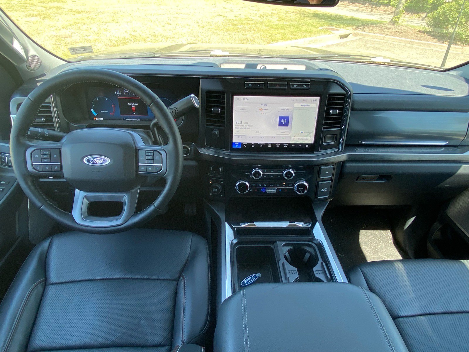 Used 2023 Ford F350 Lariat w/ FX4 Off-Road Package image 15