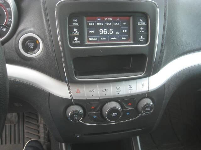 Used 2014 Dodge Journey SXT image 21