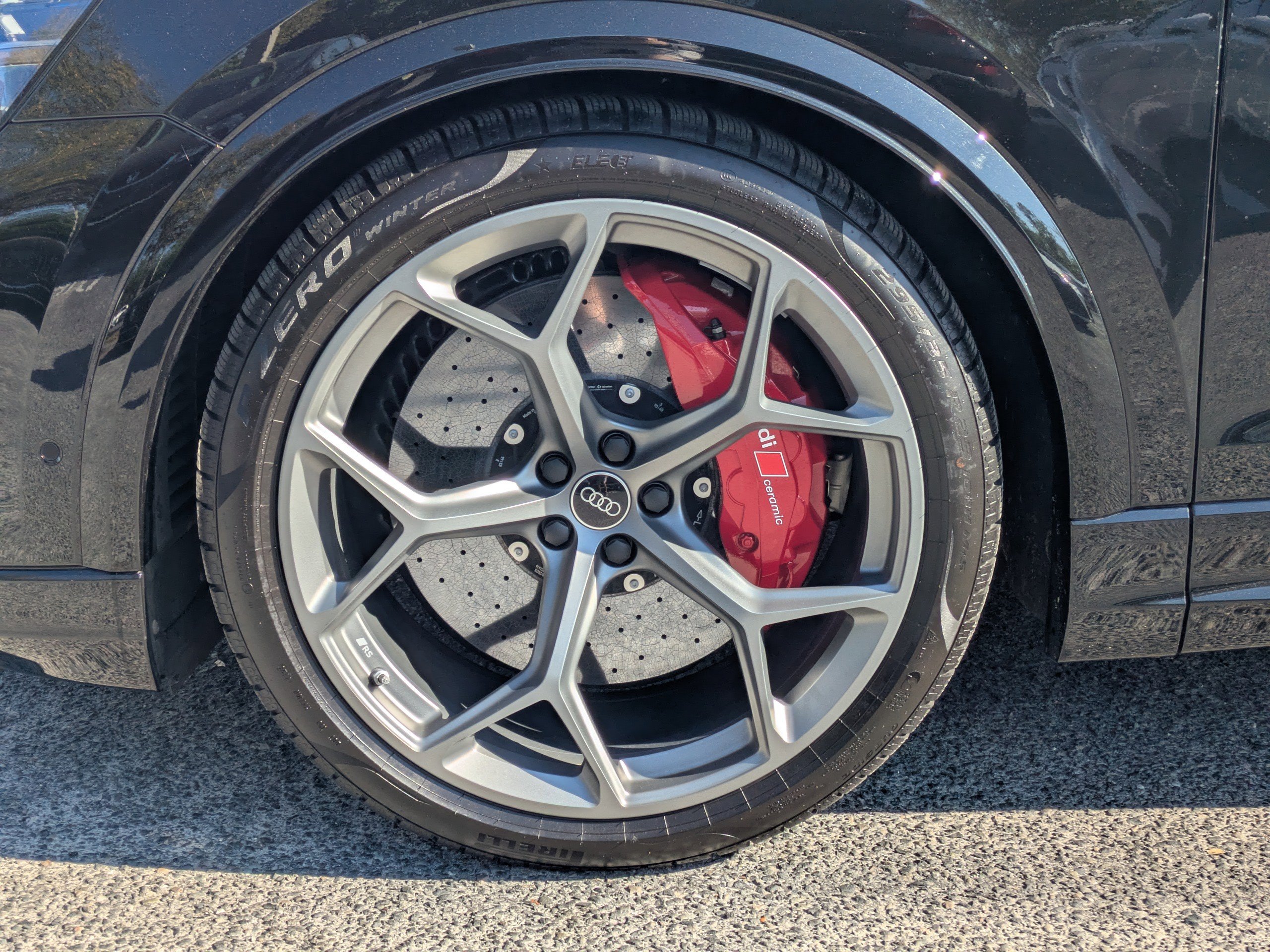 Used 2025 Audi RS Q8 performance image 3