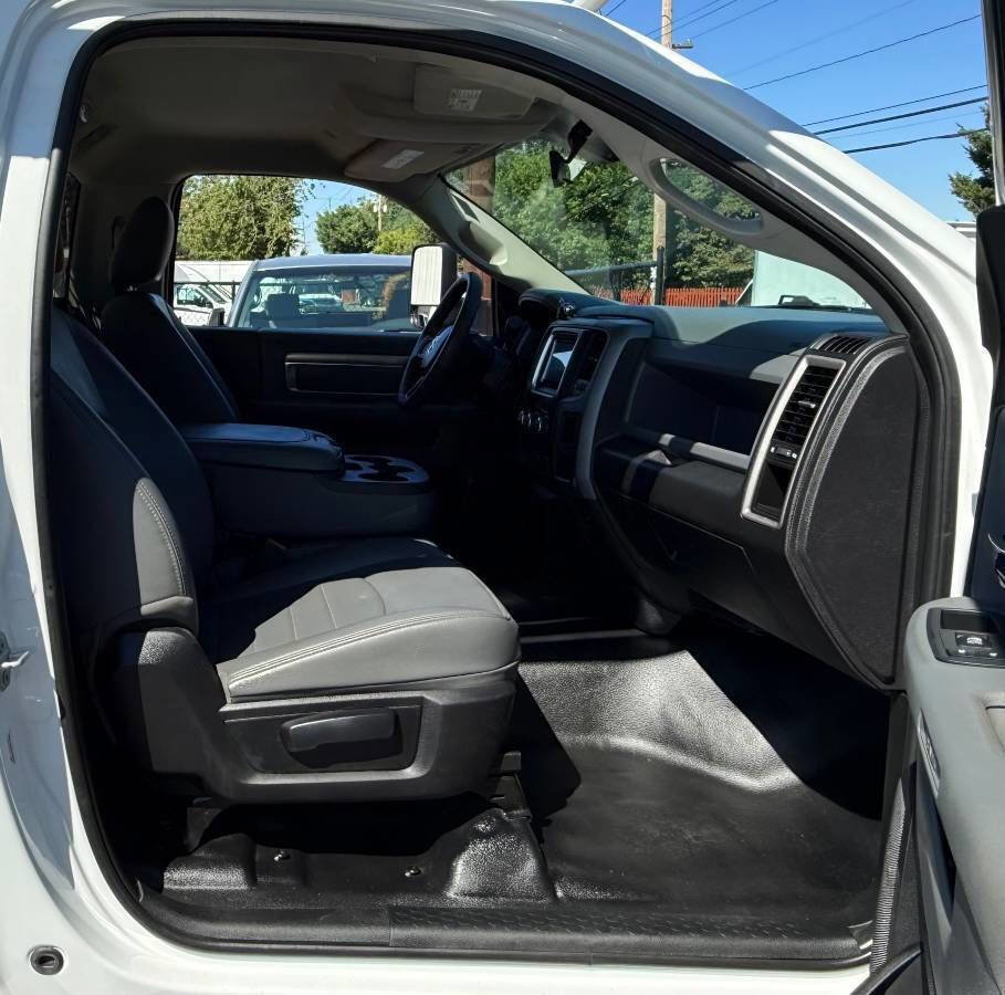 Used 2018 RAM 4500 Tradesman w/ Power & Remote Entry Group image 17
