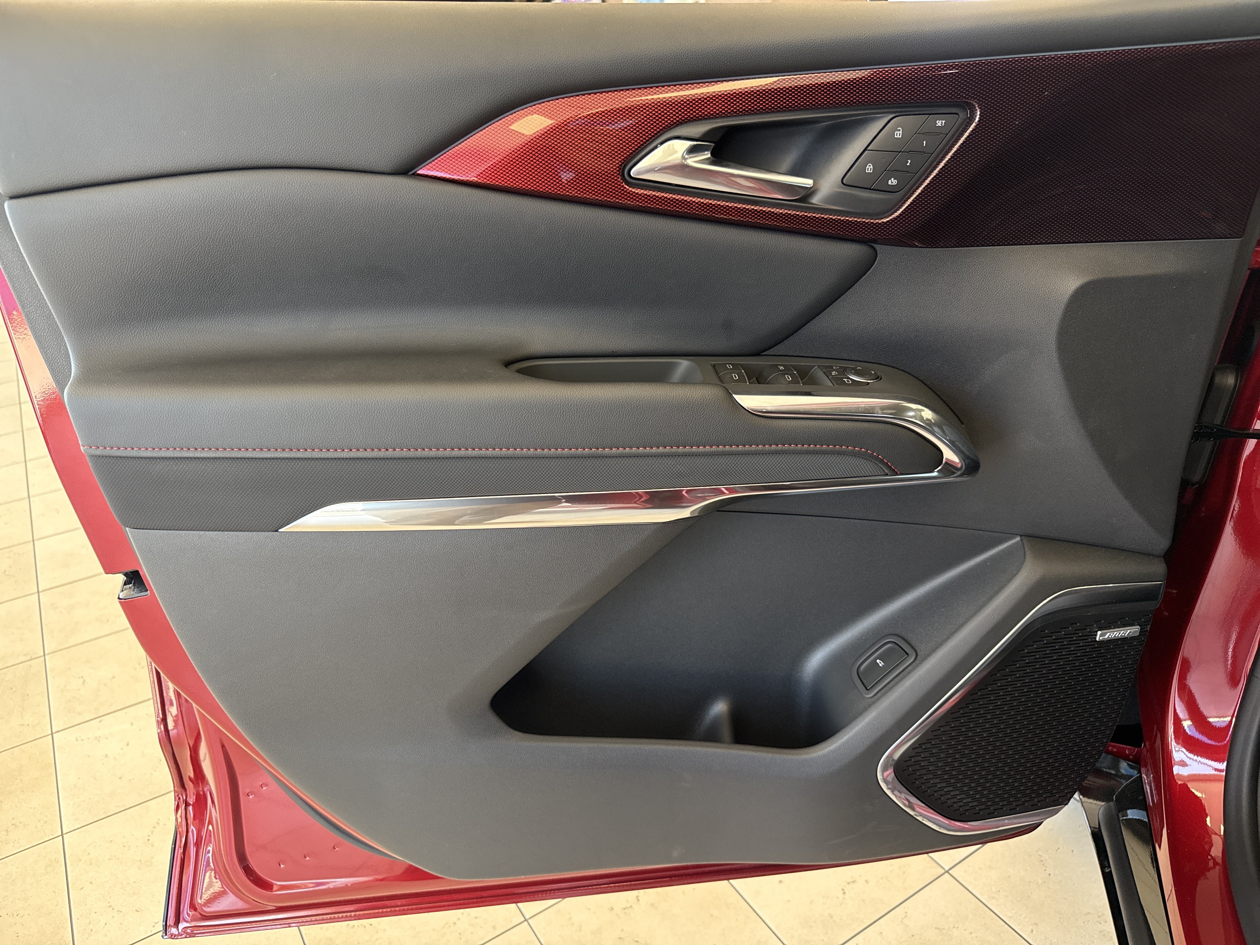 New 2026 Chevrolet Traverse RS AWD/4WD image 9