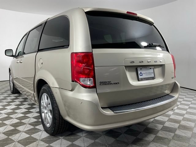 Used 2016 Dodge Grand Caravan SE w/ Quick Order Package 29E SE FWD image 4