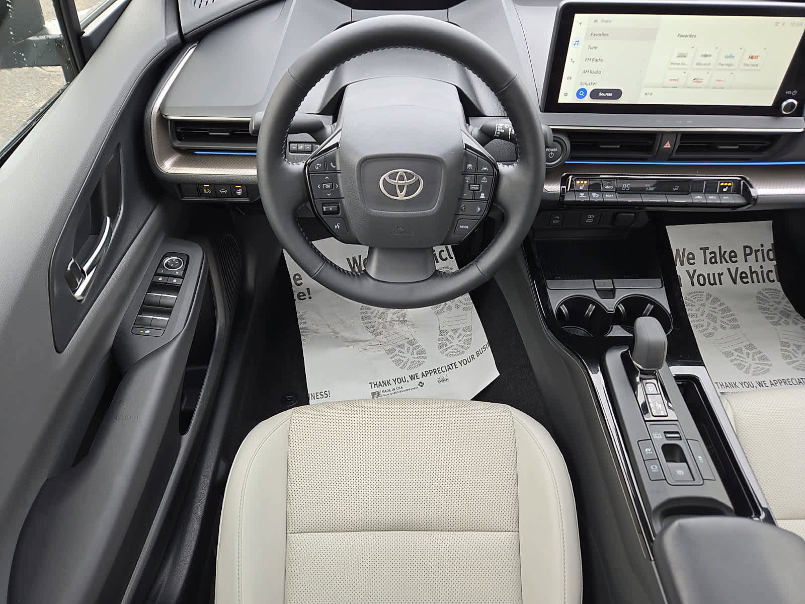 Used 2024 Toyota Prius XLE image 12