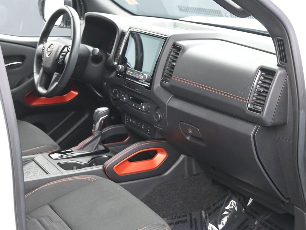 Used 2024 Nissan Frontier PRO-4X w/ Pro Convenience Package image 6