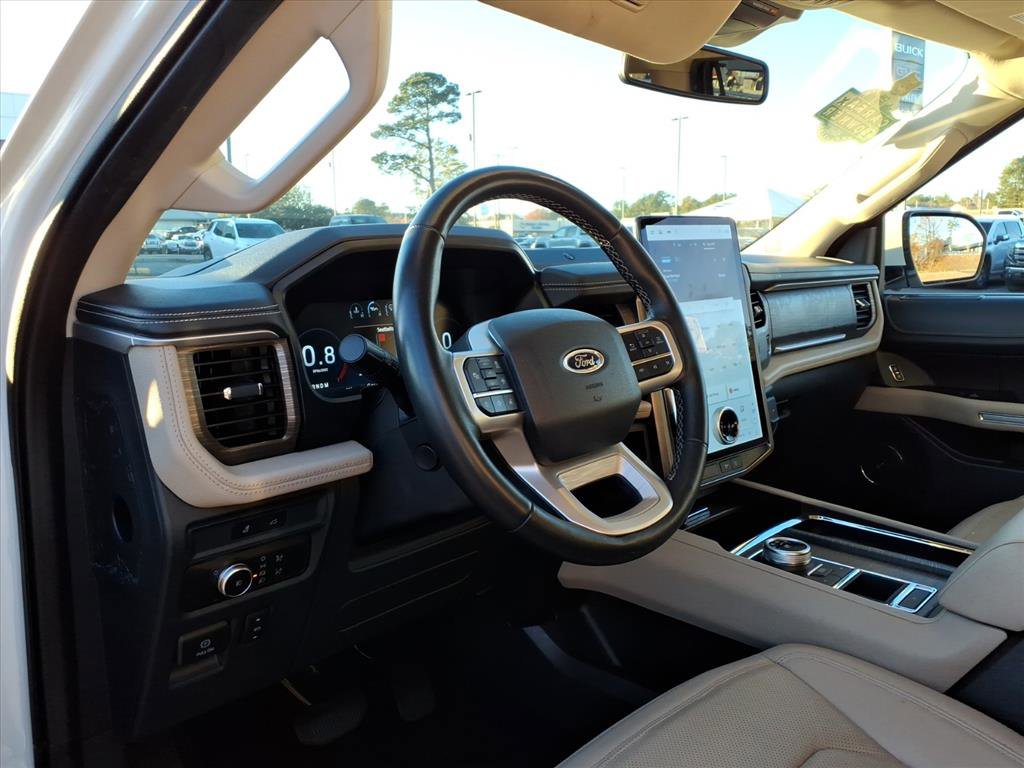 Used 2022 Ford Expedition Max Limited image 8