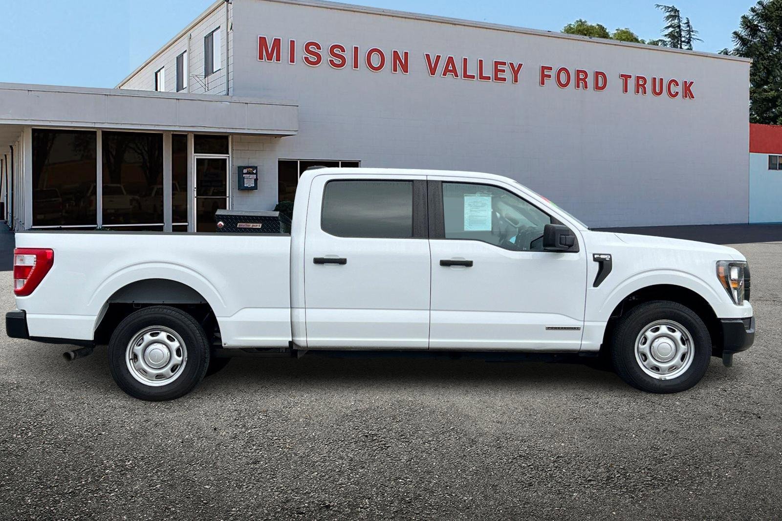 Used 2023 Ford F150 XL image 3