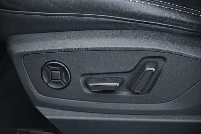 Used 2022 Audi e-tron Premium Plus image 23