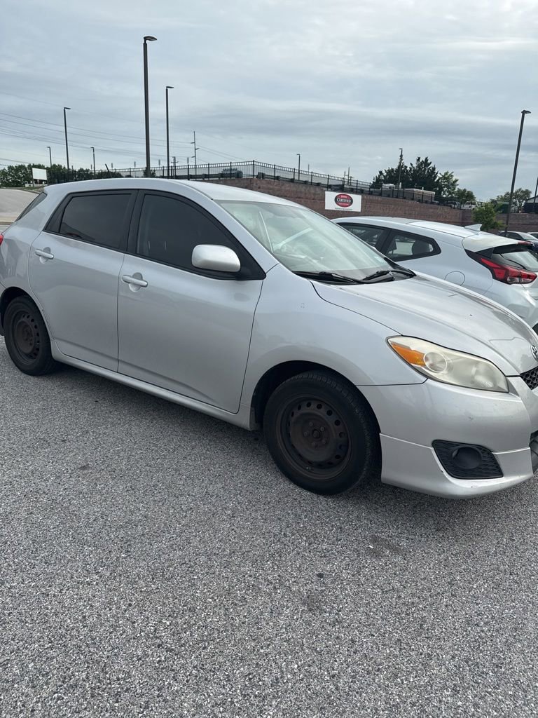 Used 2009 Toyota Matrix S FWD image 2