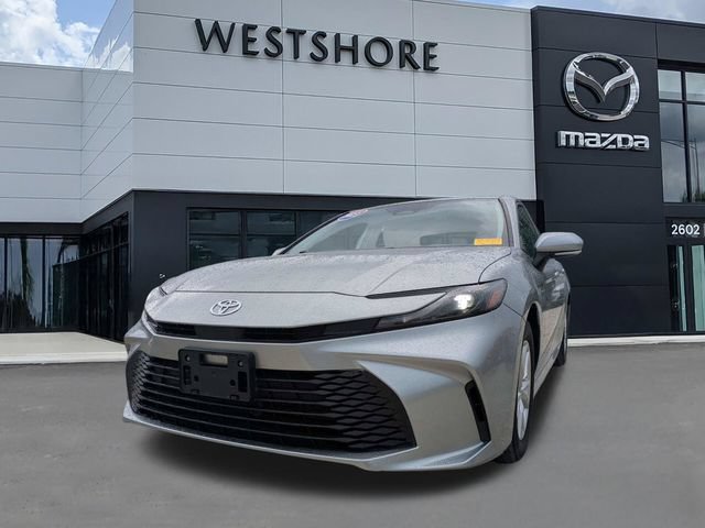 Used 2025 Toyota Camry LE FWD image 7