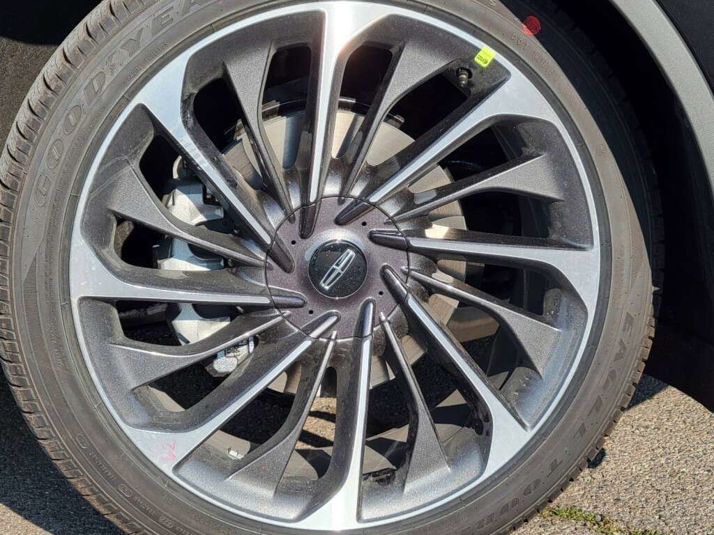 Used 2023 Lincoln Aviator Reserve w/ Equipment Group 201A AWD/4WD image 13